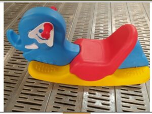 SINGLE PLASTIC ROCKER SIZE ; 84X30X46CM