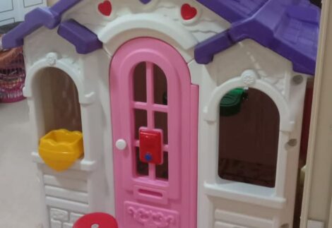 Plastic Kids Playhouse with Bell – Indoor Toy – Pink – Size: 125×135×144 cm