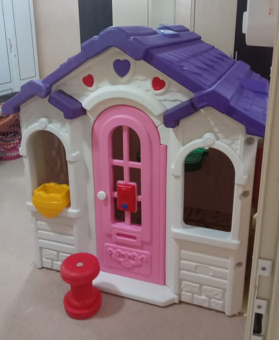 Plastic Kids Playhouse with Bell – Indoor Toy – Pink – Size: 125×135×144 cm