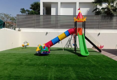 Outdoor Heavy Duty Playground Set for Kids – 2 Slides & 3 Swings – Size: 560x665x380 cm