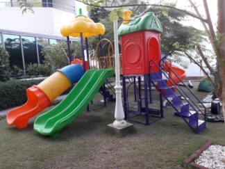 Outdoor Playground Toy for Kids with 3 Caps, 4 Swings & 4 Slides – Deluxe Set – Size 640x680x330 cm