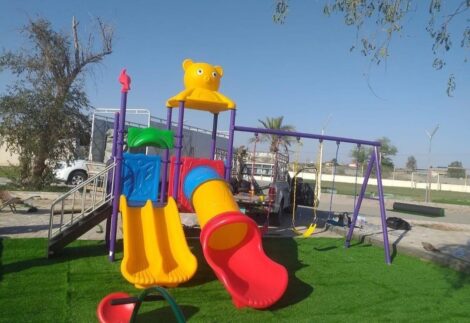 Outdoor Playground Toy for Kids – 3 Swings & 3 Slides – Fun Playset – Size 576x325x305 cm