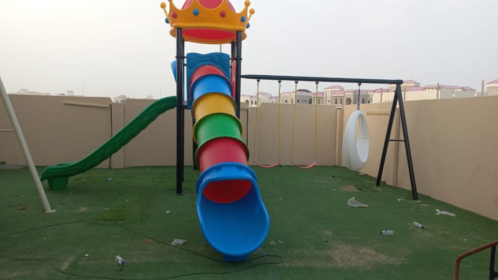 Outdoor Heavy Duty Playground Set for Kids – 2 Slides & 3 Swings – Size: 780x740x485 cm