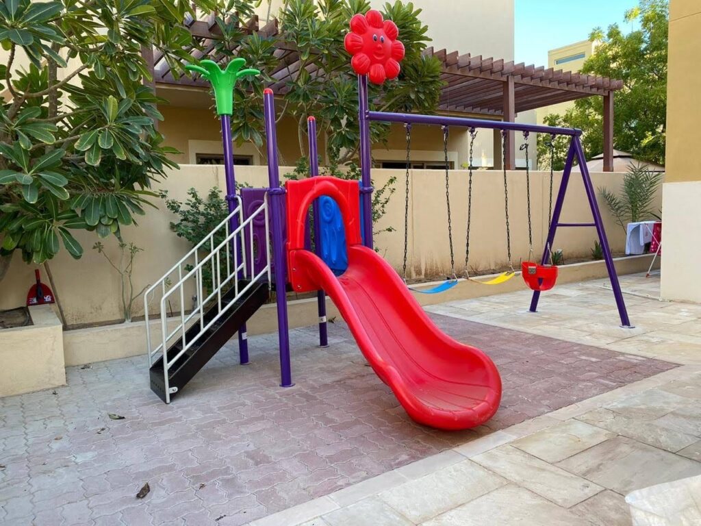 Outdoor Playground Toy with 3 Swings & 1 Slide – Colorful, Safe & Easy to Assemble – Size 470x245x270 cm