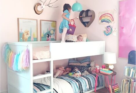 Bunk bed with closed Fence