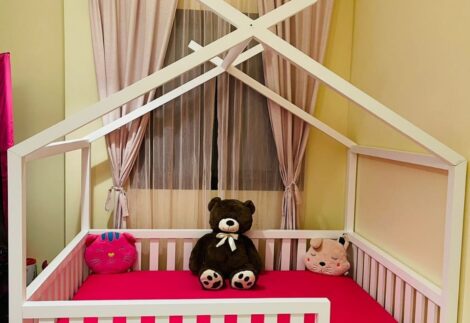 Tent bed with fence