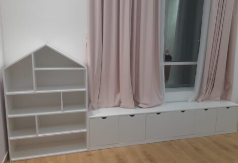 Storage Bench with Side Bookshelf