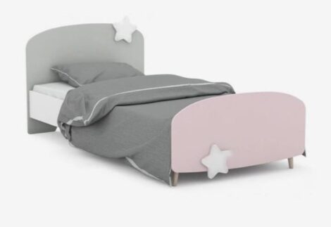Kids bed with a star