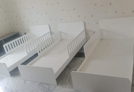 Bed with barriers