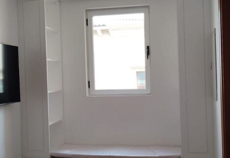 Seating Unit with Built-in Storage