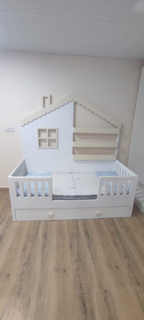 Cottage Kids Bed with Storage