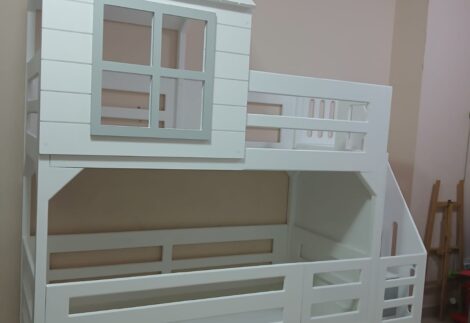 Bunk bed , with 2 doors