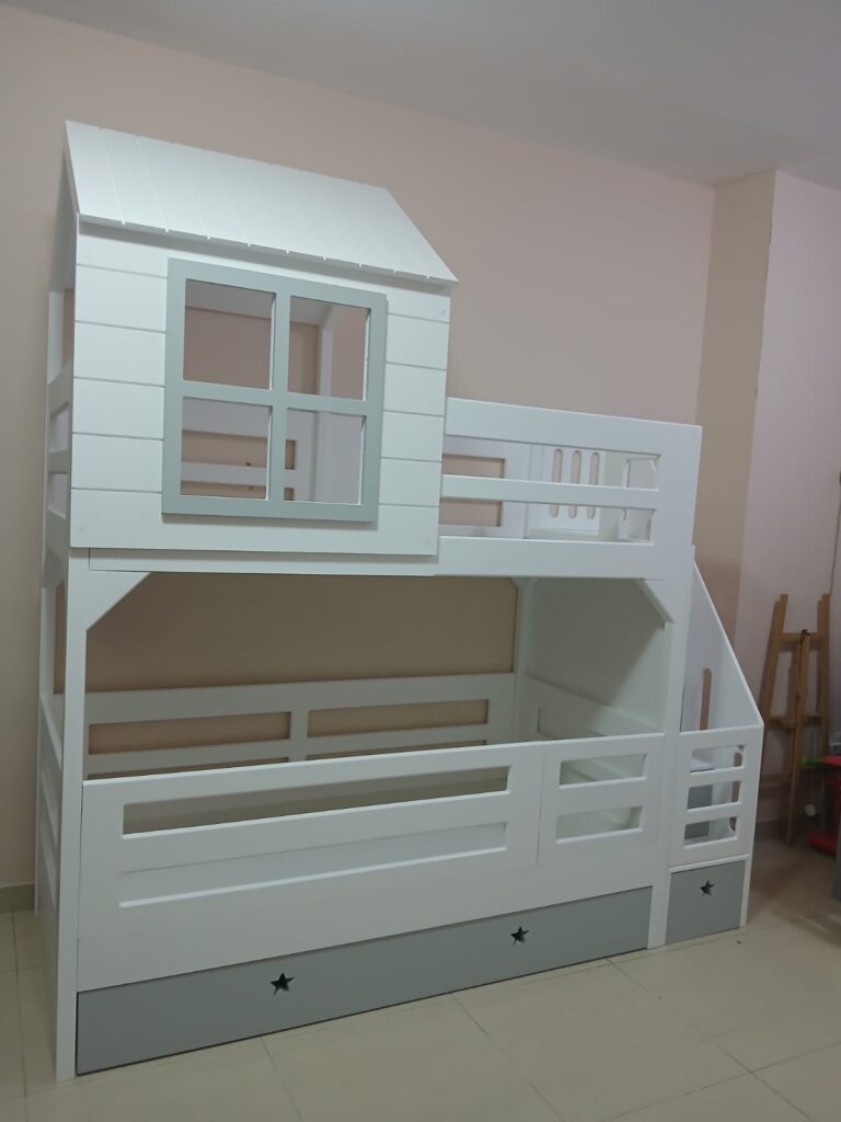 Bunk bed , with 2 doors