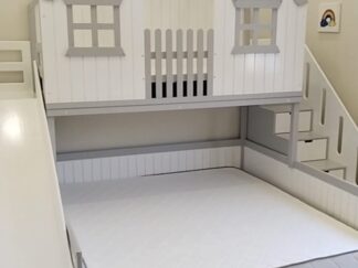 Bunk bed with different shape from the top (house shape)