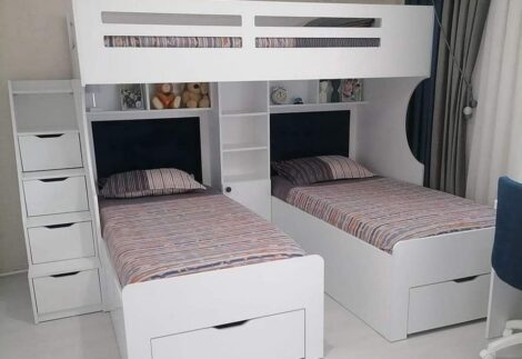 Bunk bed consists of 3 beds or 2 beds and a play area