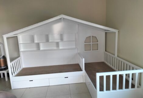 L SHAPE BED , with shelves