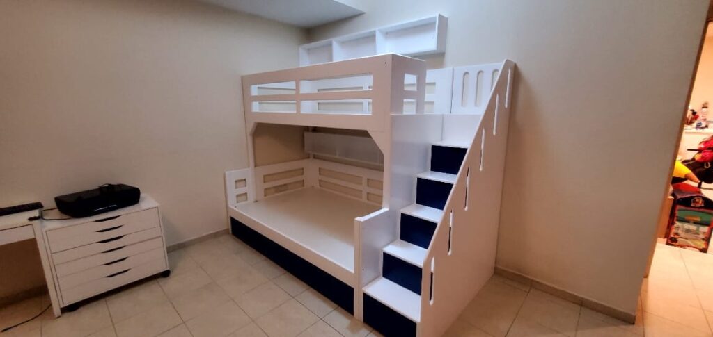 Bunk bed / Each bed has a different width ,with drawer and shelves