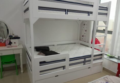 Bunk bed
