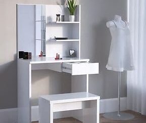Elegant Lady Console