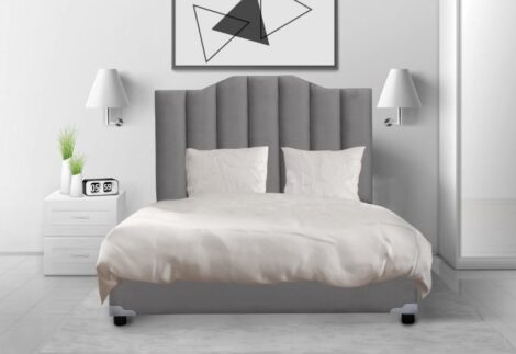 UPHOLSTERED BED