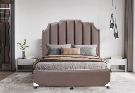 UPHOLSTERED BED