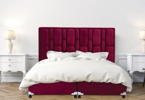 UPHOLSTERED BED