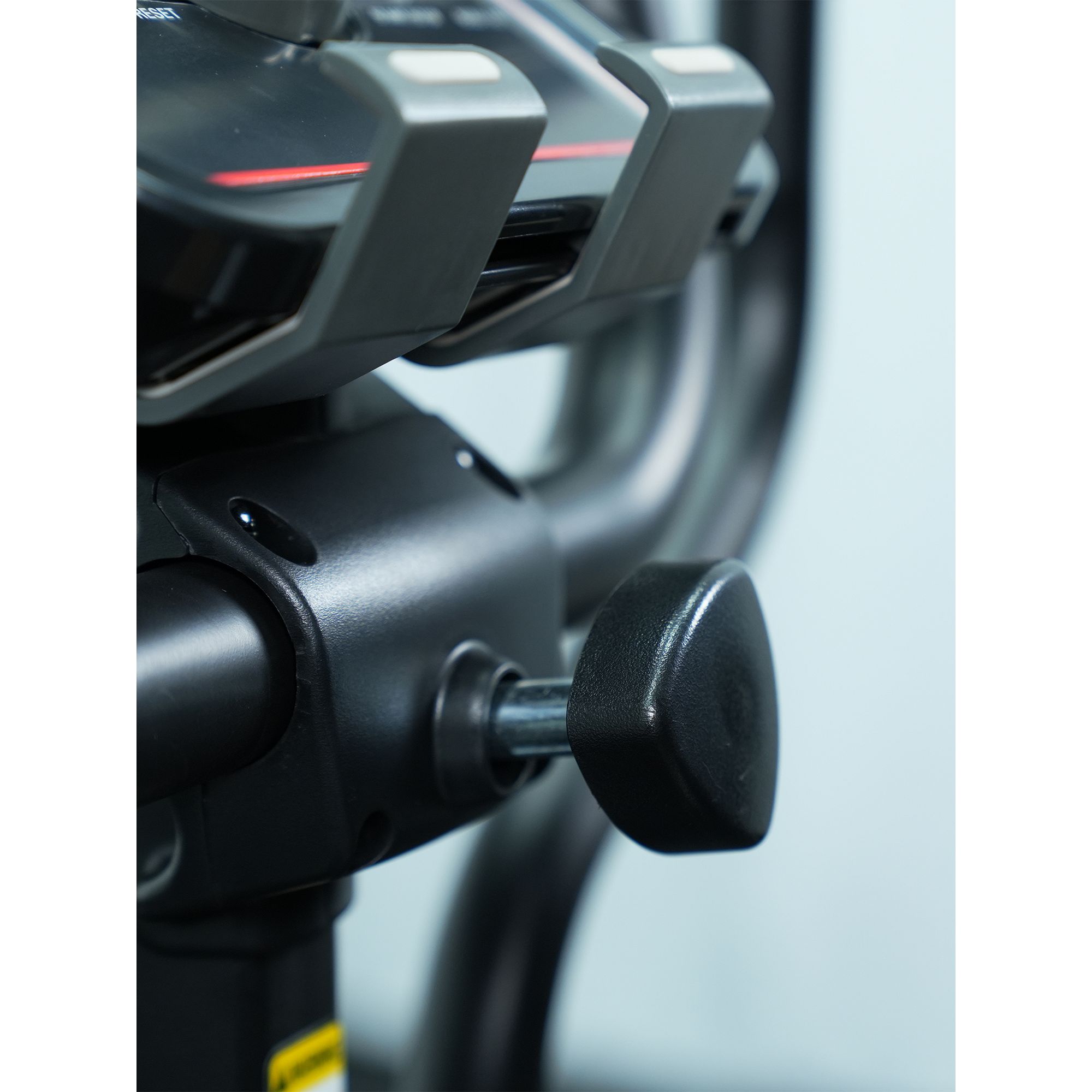 Axox Fitness Exceed Elliptical Cross Trainer - Image 2